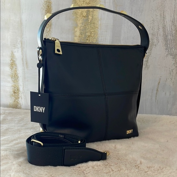 Dkny Handbags - DKNY Black crossbody Annabelle Cov Hobo - Hobo. 🎁💗🫶🏽